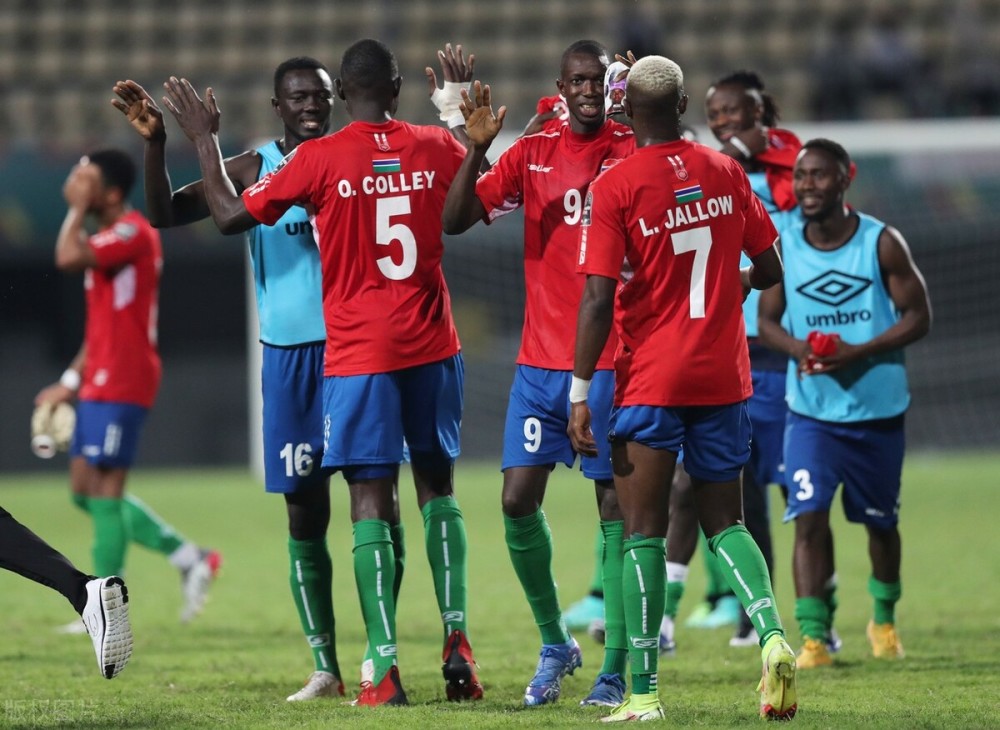  非洲冠军联赛，阿尔阿赫利淘汰黑马