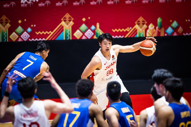  亚洲杯八强战，日本队加时淘汰韩国晋级