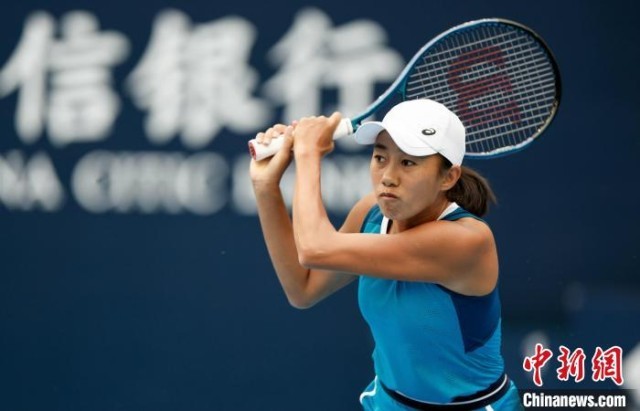  中国金花张帅爆发，直落两盘淘汰种子选手