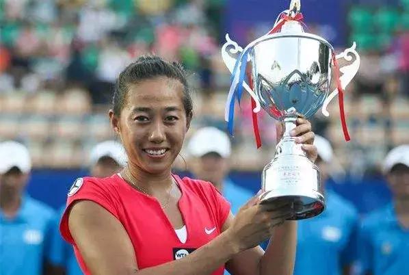  兹维列夫柏林登顶，本土作战斩获职业生涯首冠