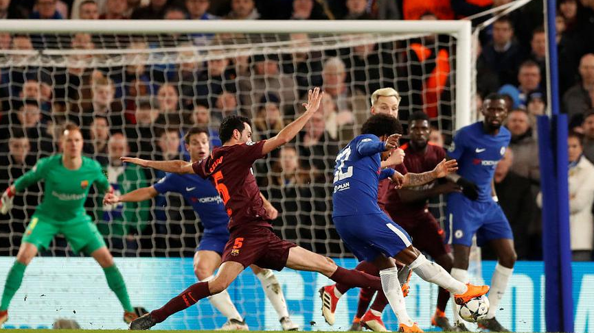  外援默契配合，双剑合璧攻破防线