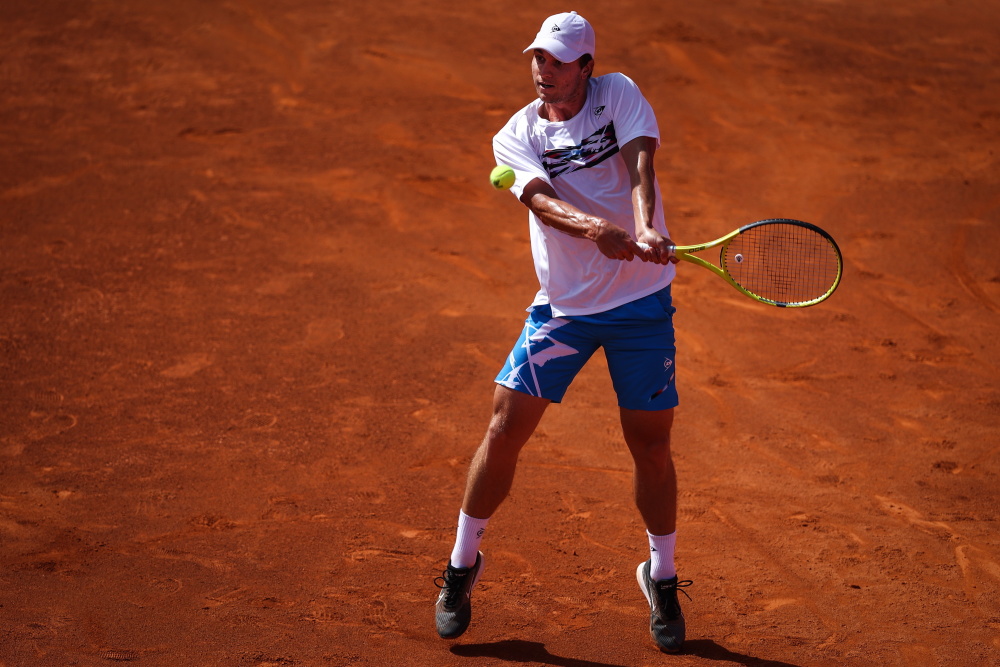  凯茨曼诺维奇发球上网组合拳见成效