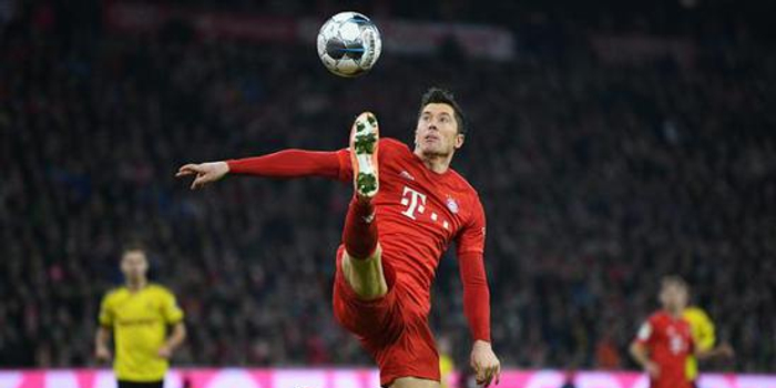  德甲射手王争霸，莱万梅开二度助拜仁