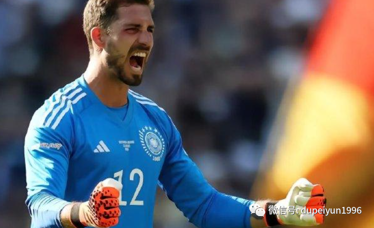  主帅战术调整见效，弱旅逼平领头羊